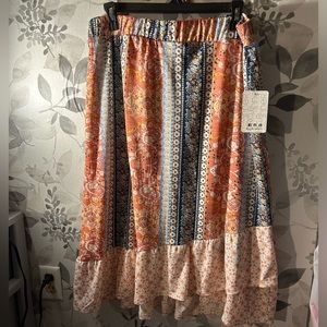 NWT Women’s size Large Inner Circle BOHO Skirt